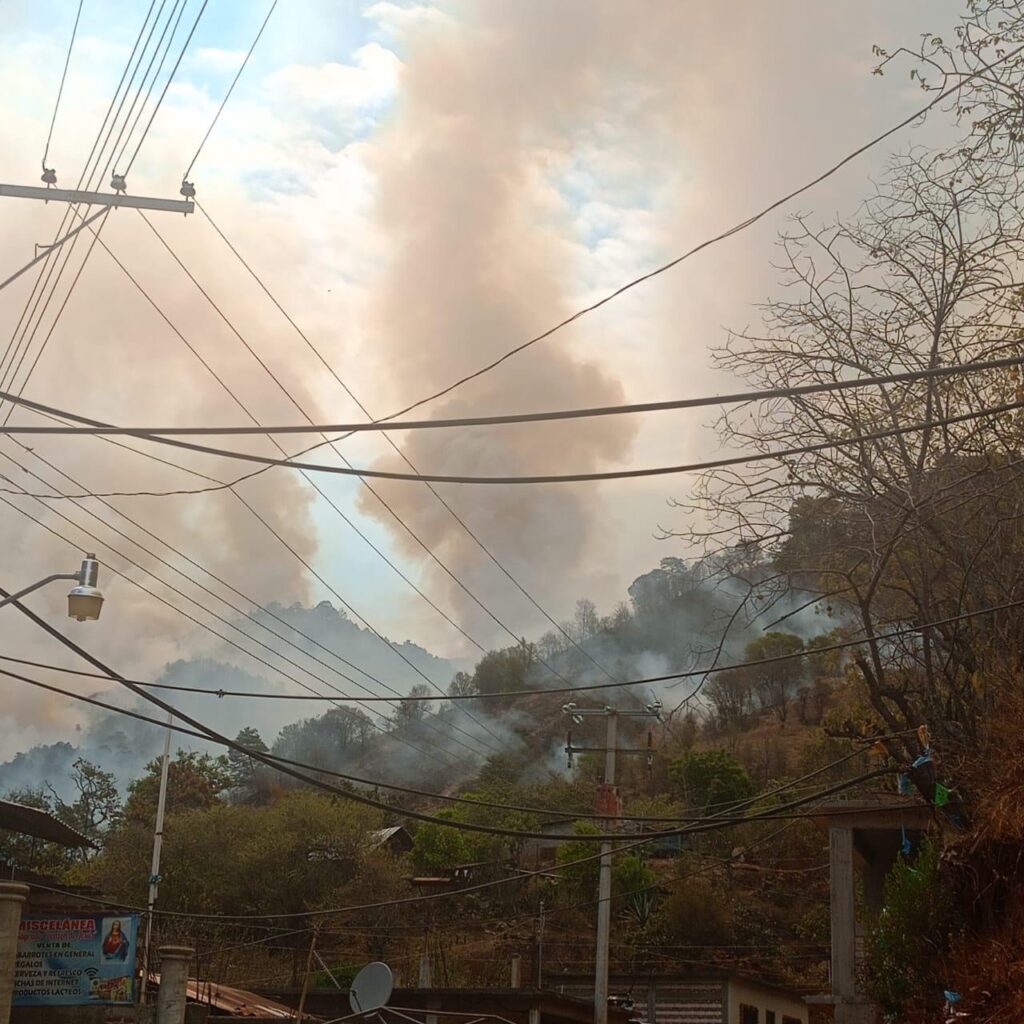 Habilitan albergue temporal por incendio en Asunción Mixtepec