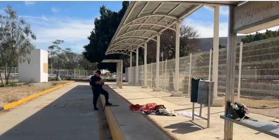 Fallece migrante Hondureño en parada de Citybus