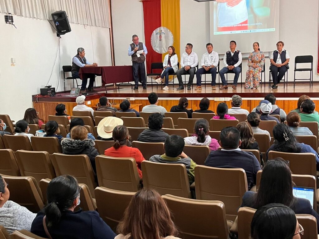 Suma de esfuerzos, primordial para combatir el dengue en la Mixteca: SSO