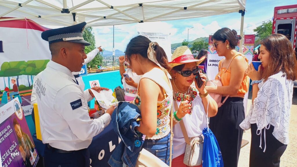 Concientiza Policía Vial Estatal sobre prevención de accidentes al turismo nacional y extranjero