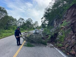Brinda Policía Vial atención en la Ruta de la Fe